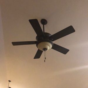 Meet your Posher, Devin